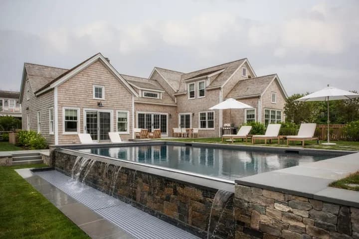 rental property in 3 Cliff Lane