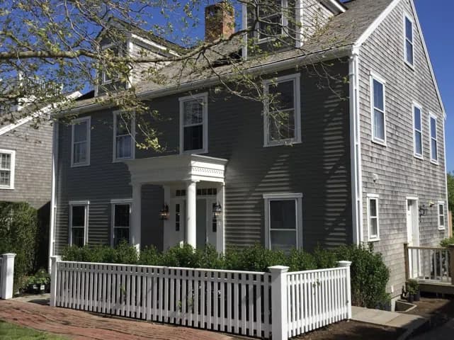 rental property in 31 Woodbury Lane