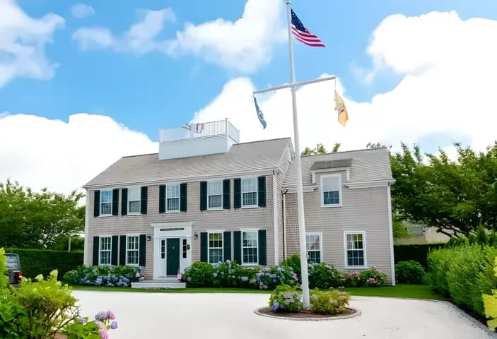 rental property in 72 Cliff Road