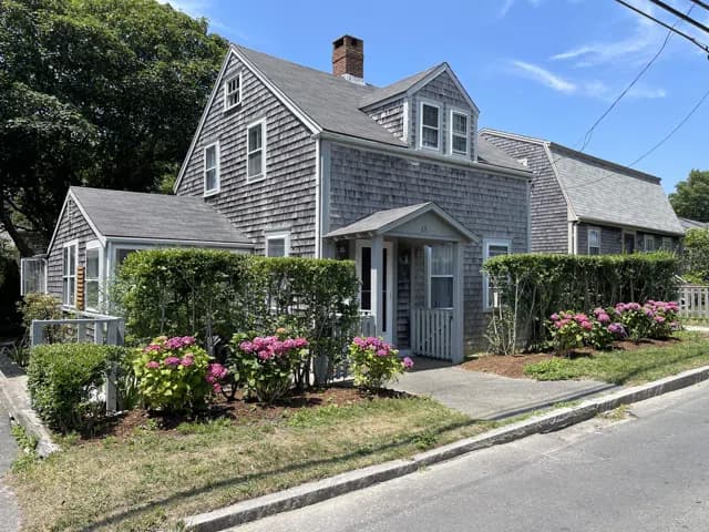 rental property in 13 Atlantic Ave