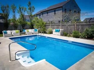 rental property in 33 Bartlett Road