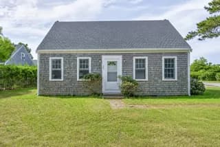 rental property in 35 Surfside Road