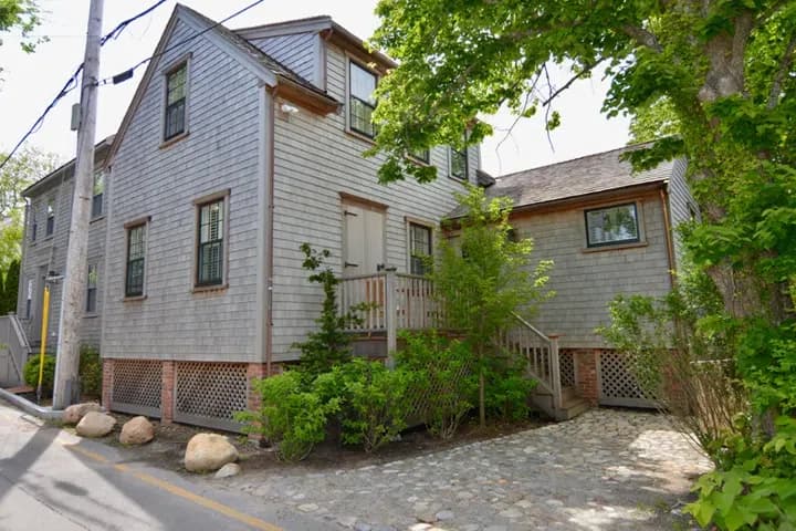 rental property in 11 Fayette Street "Cindy Cottage"