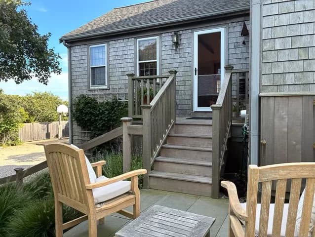 rental property in 27 Lyons Lane
