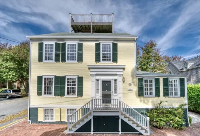 rental property in 15 Quince Street