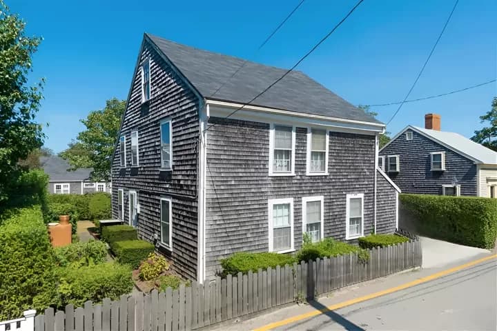 rental property in 3 Beaver Street, House