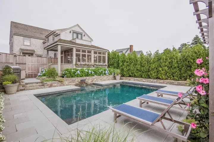 rental property in 2A Winn Street