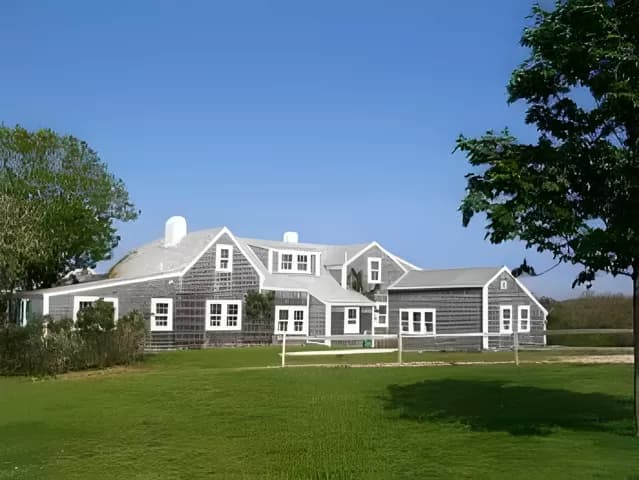 rental property in 275 Polpis Road
