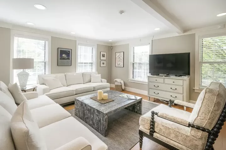 rental property in 2A South Water Street