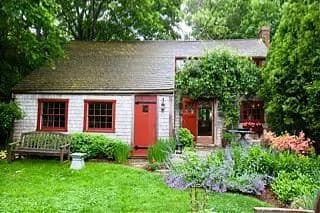 rental property in 8 Howard Court
