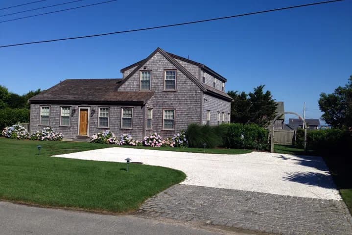 rental property in 12 Washington Ave.