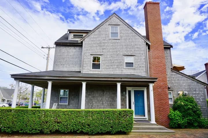 rental property in 12 North Beach Street