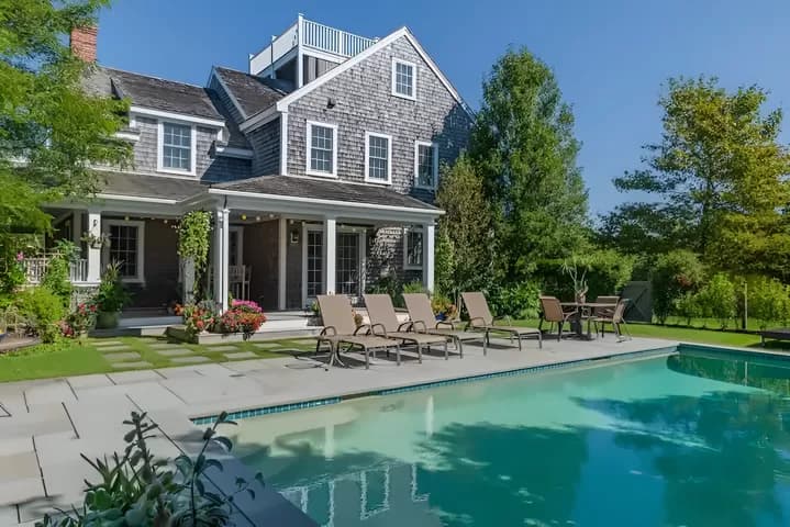 rental property in 32 Pocomo Road