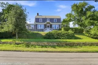 rental property in 35 West Chester Street