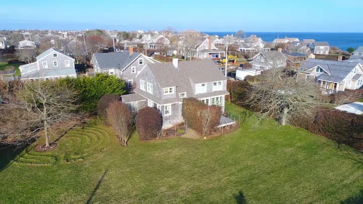 rental property in 20 Sankaty Road