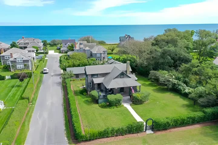 rental property in 19 Sankaty Road
