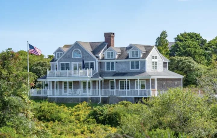 rental property in 137 Polpis Road