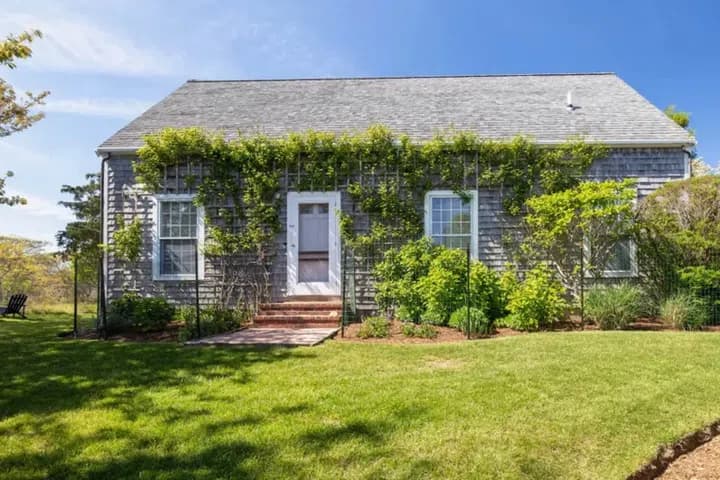 rental property in 11 Meetinghouse Lane